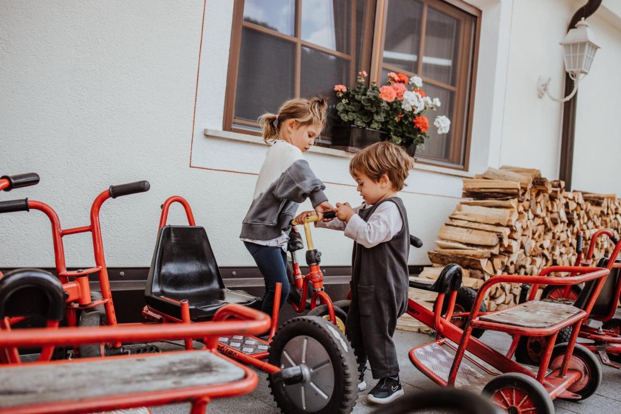 Familienhotel Huber Valles Eksteriør billede